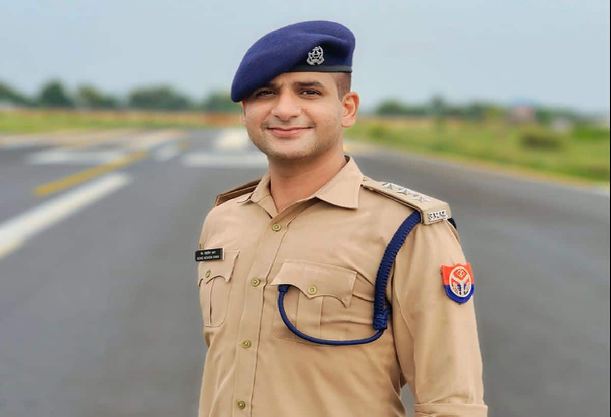 कानपुर के ACP मोहसिन खान पर IIT स्टूडेंट से रेप का आरोप! FIR दर्ज, पीड़ित ने व्हाट्सएप चैट और वीडियो पुलिस को सौंपे