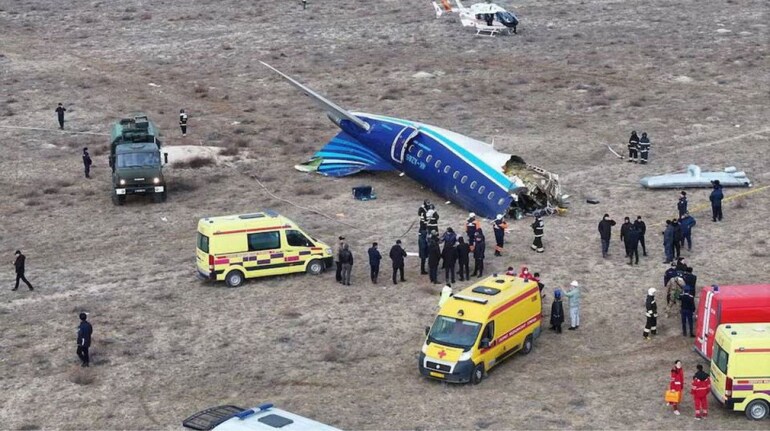 Kazakhstan Plane Crash: विमान हादसे में 42 लोगों के मारे जाने की आशंका, जिंदा बचे 25 में से 22 लोग अस्पताल में भर्ती