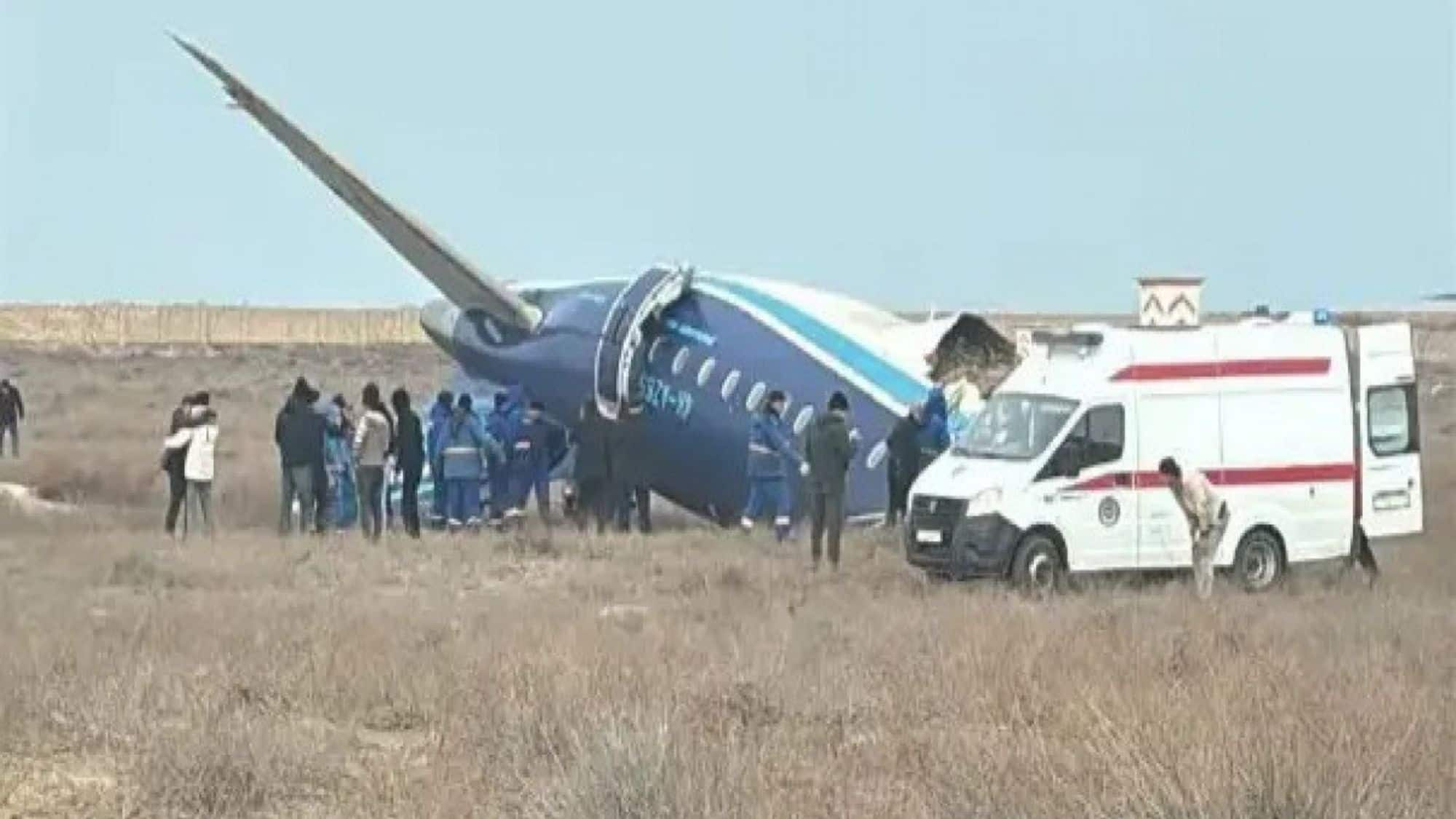 Kazakhstan Plane Crash रूस की मिसाइल ने मार गिराया अजरबैजान का विमान