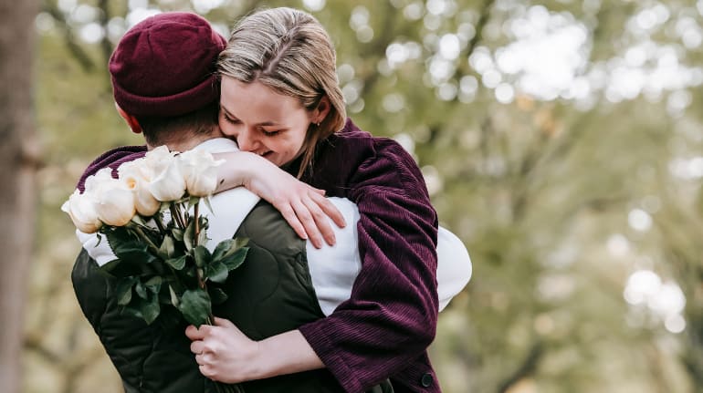 शादी से बचने के लिए इस देश में लड़के-लड़कियां रेंट पर ले रहे हैं Girlfriend-Boyfriend, जानिए इस देश का नाम