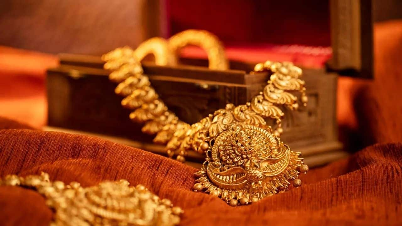 Gold Price Today: बजट से पहले सोने के भाव में तेजी जारी, चेक करें गुरुवार 30 जनवरी का गोल्ड रेट