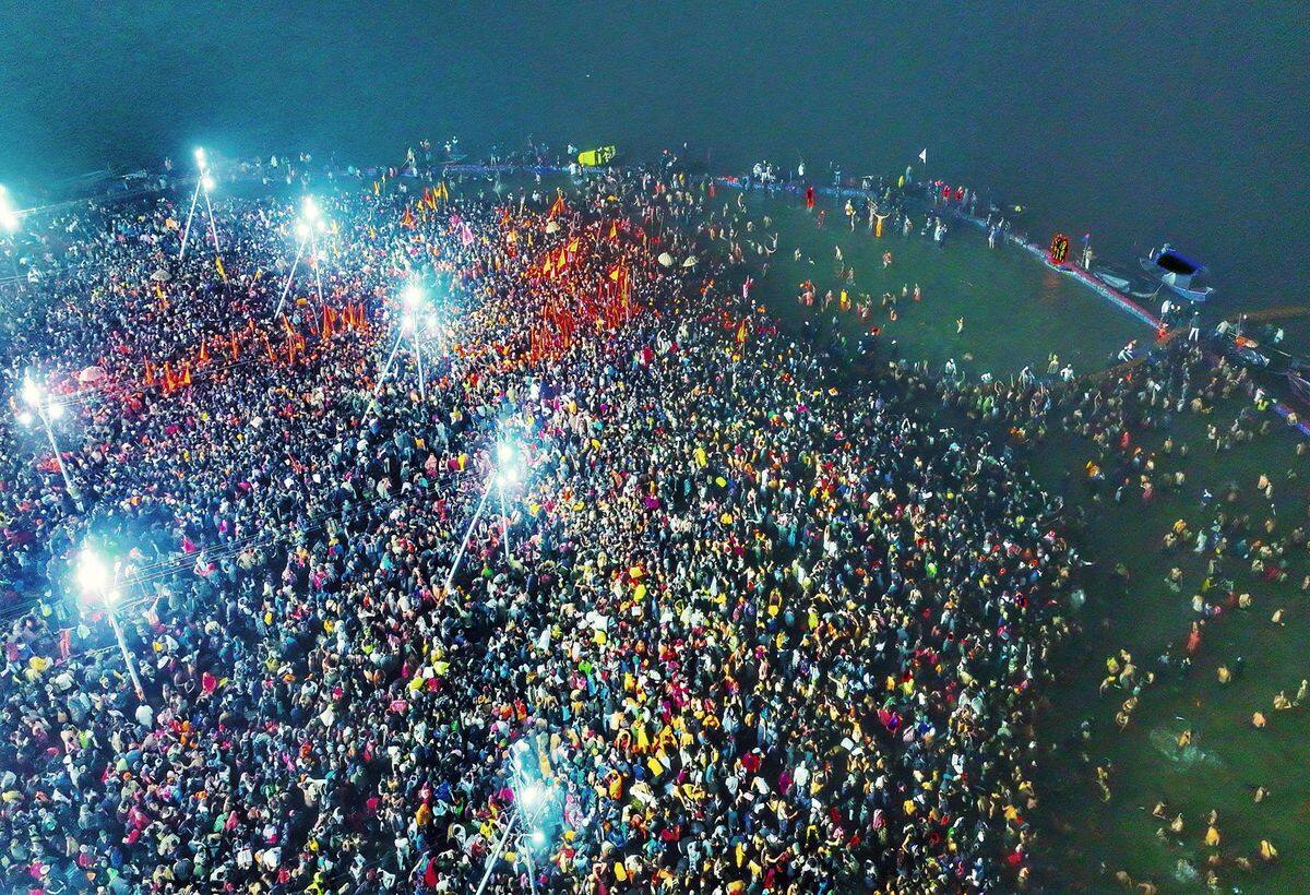 Maha Kumbh 2025: सावधान! महाकुंभ में ठग श्रद्धालुओं को बना रहे निशाना, सीधे-सादे लोग ऐसे बन रहे शिकार