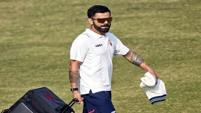 विराट कोहली लंबे समय के बाद विजय हजारे ट्रॉफी में वापसी कर रहे हैं।