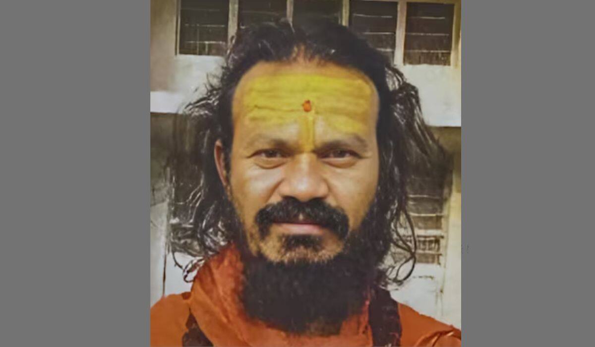 JNU के स्कॉलर महाकुंभ में बन गए नागा साधु, इंटरनेशनल महामंडलेश्वर की मिली उपाधि