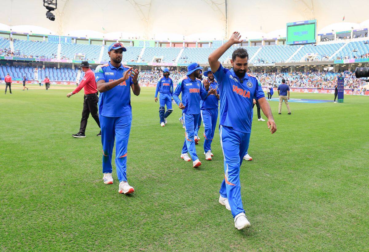 मोहम्मद शमी ने IND vs BAN मैच में रचा इतिहास, ODI में सबसे तेज 200 विकेट लेने वाले भारतीय गेंदबाज बने मोहम्मद शमी ने IND vs BAN मैच में रचा इतिहास, ODI में सबसे तेज 200 विकेट लेने वाले भारतीय गेंदबाज बने