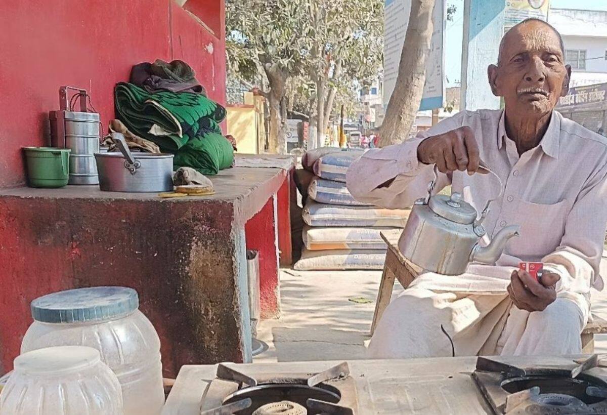 Samastipur News: 88 साल के पिता सड़क पर चाय बेचकर काट रहे हैं जिंदगी, बच्चों से हुए बेबस, बुढ़ापे में छलका दर्द