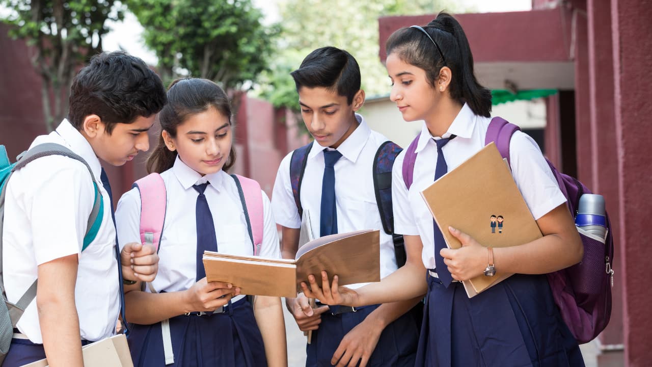 CBSE Exam Update: 10वीं बोर्ड परीक्षा के नियमों में बदलाव, अब साल में दो बार होगी परीक्षा, जानें नया एग्जाम पैटर्न