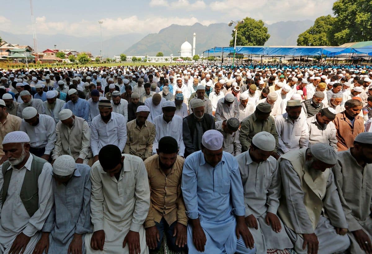 Ramzan Relief: मुस्लिमों पर तेलंगाना की कांग्रेस सरकार मेहरबान, रमजान में ऑफिस से 1 घंटे पहले निकल सकेंगे कर्मचारी, BJP भड़की