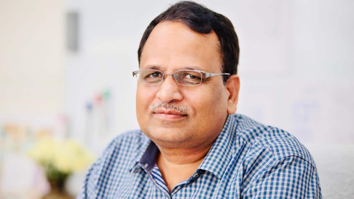 AAP नेता सत्येंद्र जैन पर मनी लॉन्ड्रिंग का चलेगा मुकदमा, राष्ट्रपति मुर्मू ने ED को दी मंजूरी AAP नेता सत्येंद्र जैन पर मनी लॉन्ड्रिंग का चलेगा मुकदमा, राष्ट्रपति मुर्मू ने ED को दी मंजूरी