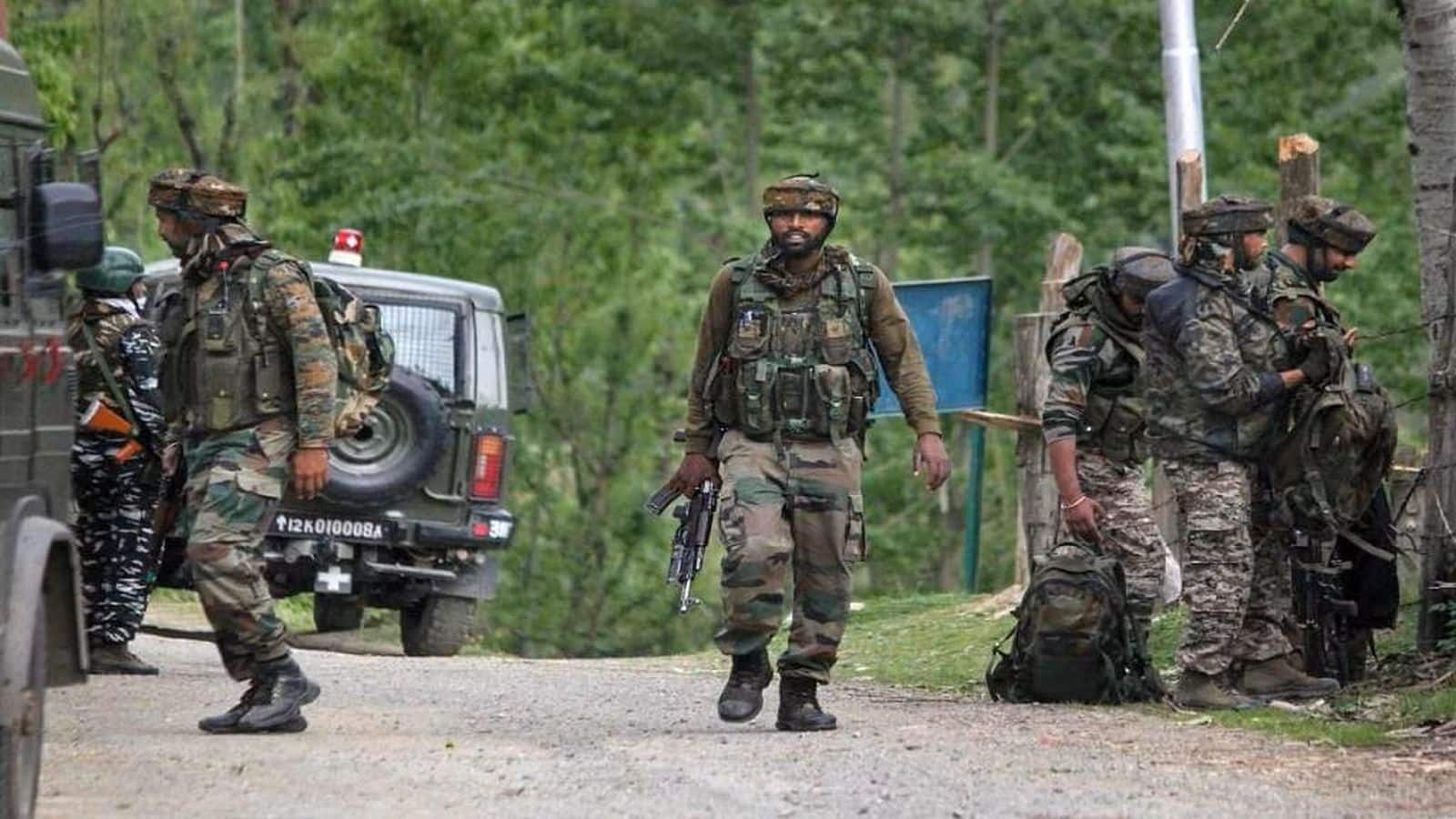 Kupwara Encounter: जम्मू-कश्मीर के कुपवाड़ा में सुरक्षा बलों और आतंकवादियों के बीच मुठभेड़, एक आतंकी ढेर, 1 पुलिसकर्मी भी घायल