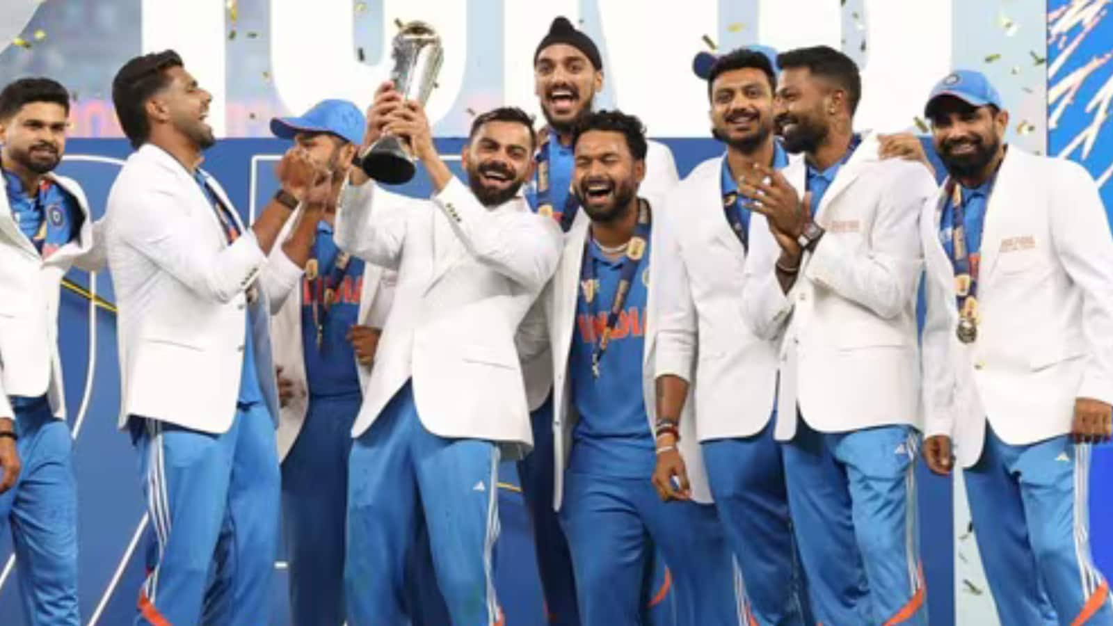 IND vs NZ: टीम इंडिया की जीत के बाद खिलाड़ियों ने पहना सफेद कोट, जानिए इतिहास और महत्व