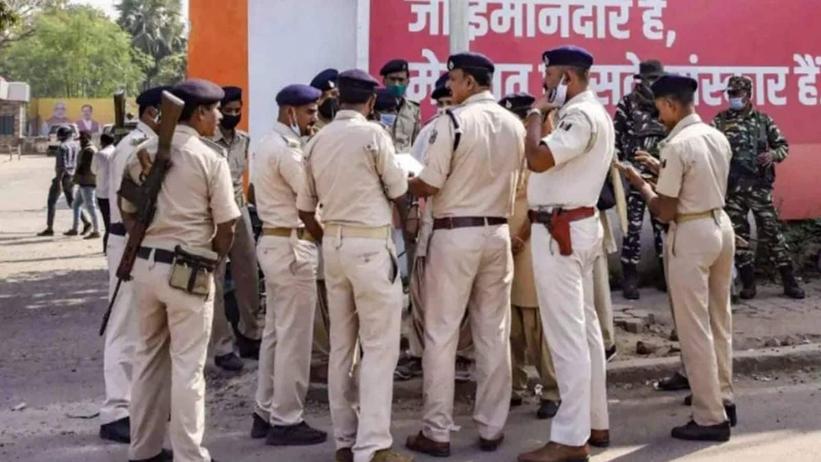 Bihar Crime News: बिहार में अपराधियों के हौसले बुलंद! मुंगेर में पुलिस की टीम पर फिर हमला, 3 जवान घायल