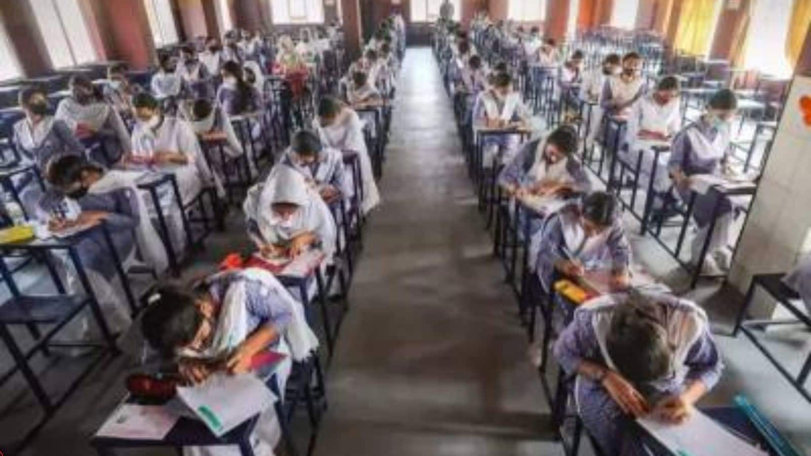 CBSE ने छात्रों को दी बड़ी राहत, 15 मार्च को होली के कारण छूट गई बोर्ड परीक्षा तो कोई बात नहीं, मिलेगी ये सुविधा!