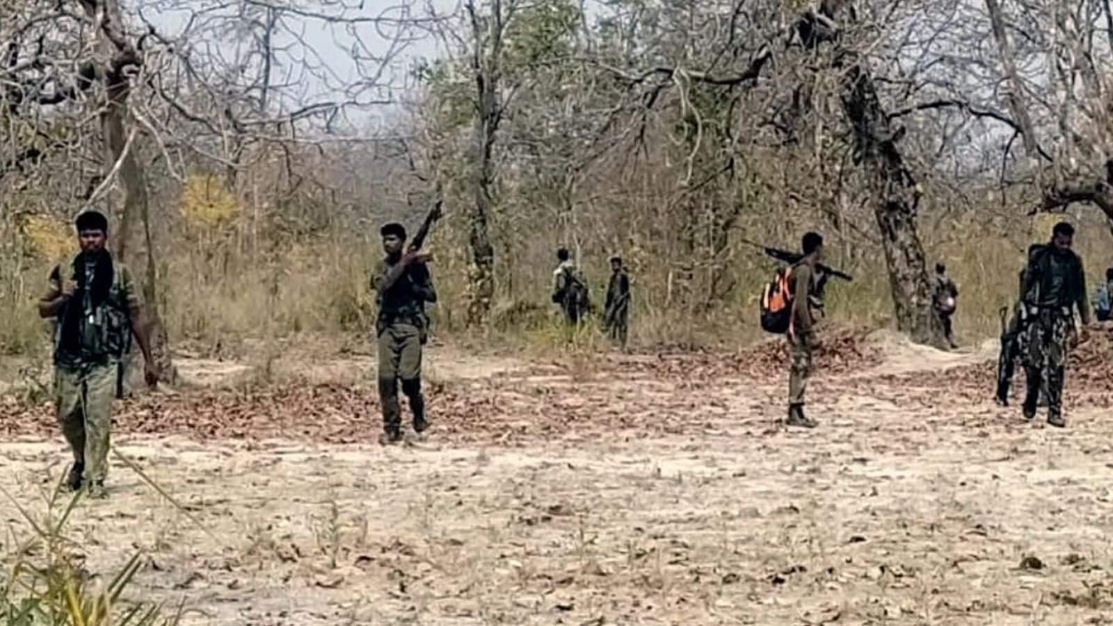 Chhattisgarh Naxal Encounter: दंतेवाड़ा में सुरक्षाबलों और नक्सलियों के बीच बड़ी मुठभेड़, टॉप कमांडर मुरली समेत 3 नक्सली ढेर