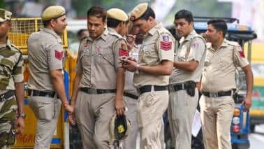 दिल्ली एसिड अटैक में नया मोड़, आरोपी की पत्नी ने सर्वाइवर के पिता पर लगाया रेप का आरोप