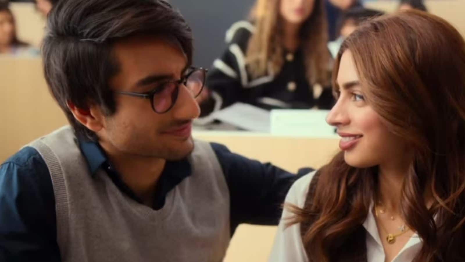 Nadaaniyan Review: इब्राहिम अली खान की डेब्यू फिल्म 'नादानियां' हुई रिलीज, यहां पढ़ें फिल्म का पूरा रिव्यू Nadaaniyan Review: इब्राहिम अली खान की डेब्यू फिल्म 'नादानियां' हुई रिलीज, यहां पढ़ें फिल्म का पूरा रिव्यू