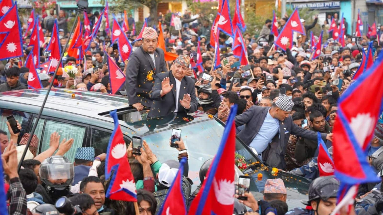 Nepal Politics: नेपाल की जनता क्यों चाहती है फिर से राजशाही, क्या पूर्व राजा ज्ञानेंद्र फिर गद्दी पर बैठेंगे?