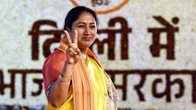 Delhi: रेखा गुप्ता सरकार का साल पूरा होने को आया, महिलाओं ₹2,500 का इंतजार, अधर में महिला समृद्धि योजना! 