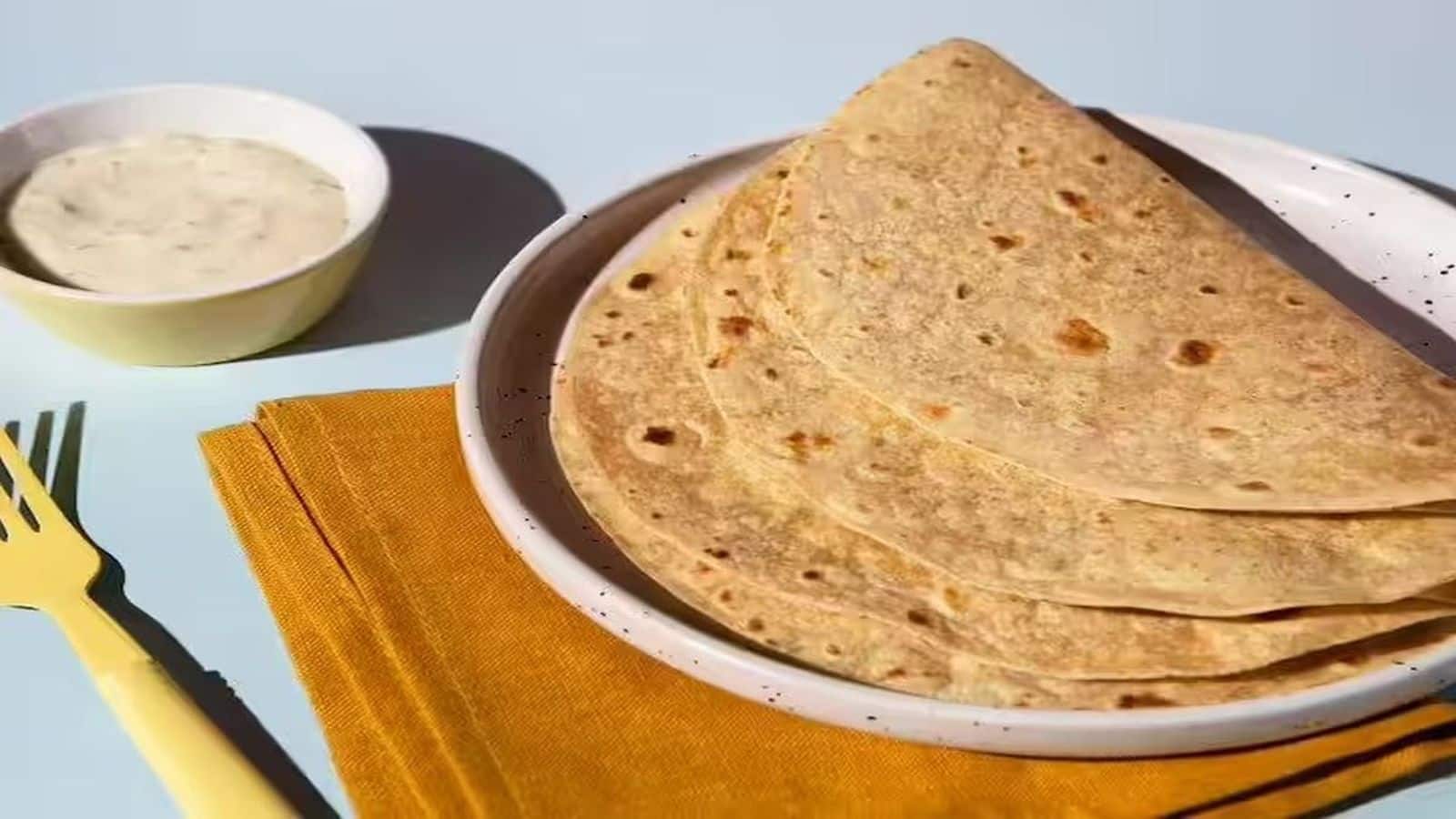Diabetes: गेहूं और बेसन के आटे की खाएं रोटी, ब्लड शुगर को कंट्रोल करने में मिलेगी मदद