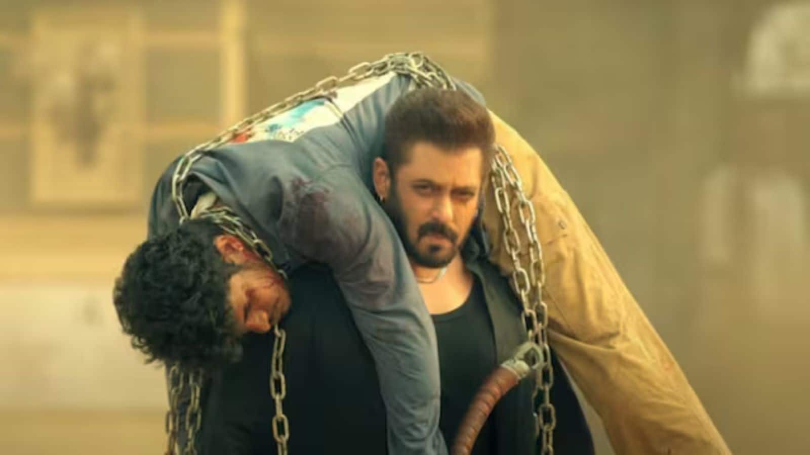 Sikandar Box Office Collection Day 1: ओपनिंग डे पर सलमान खान की ही फिल्मों का रिकॉर्ड नहीं तोड़ पाई 'सिकंदर'! इतनी रही कमाई Sikandar Box Office Collection Day 1: ओपनिंग डे पर सलमान खान की ही फिल्मों का रिकॉर्ड नहीं तोड़ पाई 'सिकंदर'! इतनी रही कमाई
