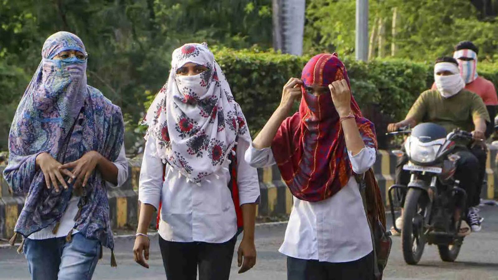 Weather Update: दिल्ली-एनसीआर में तेज हवाओं से मौसम हुआ सुहावना, लेकिन गर्मी से राहत नहीं, आने वाले दिनों में बढ़ेगा पारा