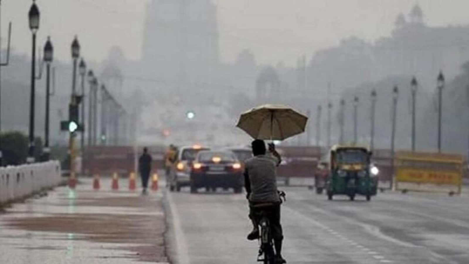 Weather Update: बदले मौसम के तेवर, कुछ इलाकों में बारिश की राहत, तो कहीं लू का कहर जानें आपके शहर का हाल