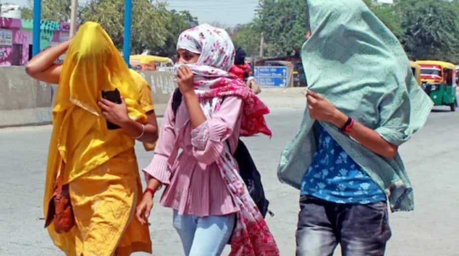 Mumbai Heat Wave: तेज धूप और उमस से बेहाल मुंबई, दो हफ्तों में दूसरी बार हीटवेव का अलर्ट जारी