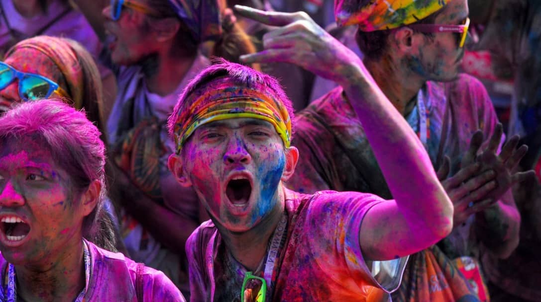 Holi 2025: यहां होली का रंग नहीं, परंपरा का डर ज्यादा, गलती से रंग गिरा तो शादी पक्की