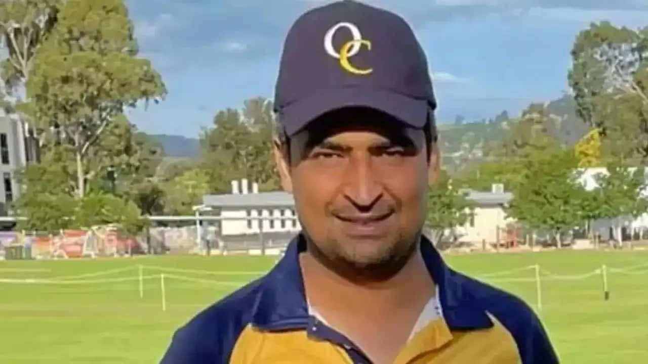 Junaid Zafar Khan Death: बैटिंग करते हुए अचानक मैदान पर बेहोश होकर गिरा पाकिस्तानी क्रिकेटर, अस्पताल पहुंचने से पहले ही मौत