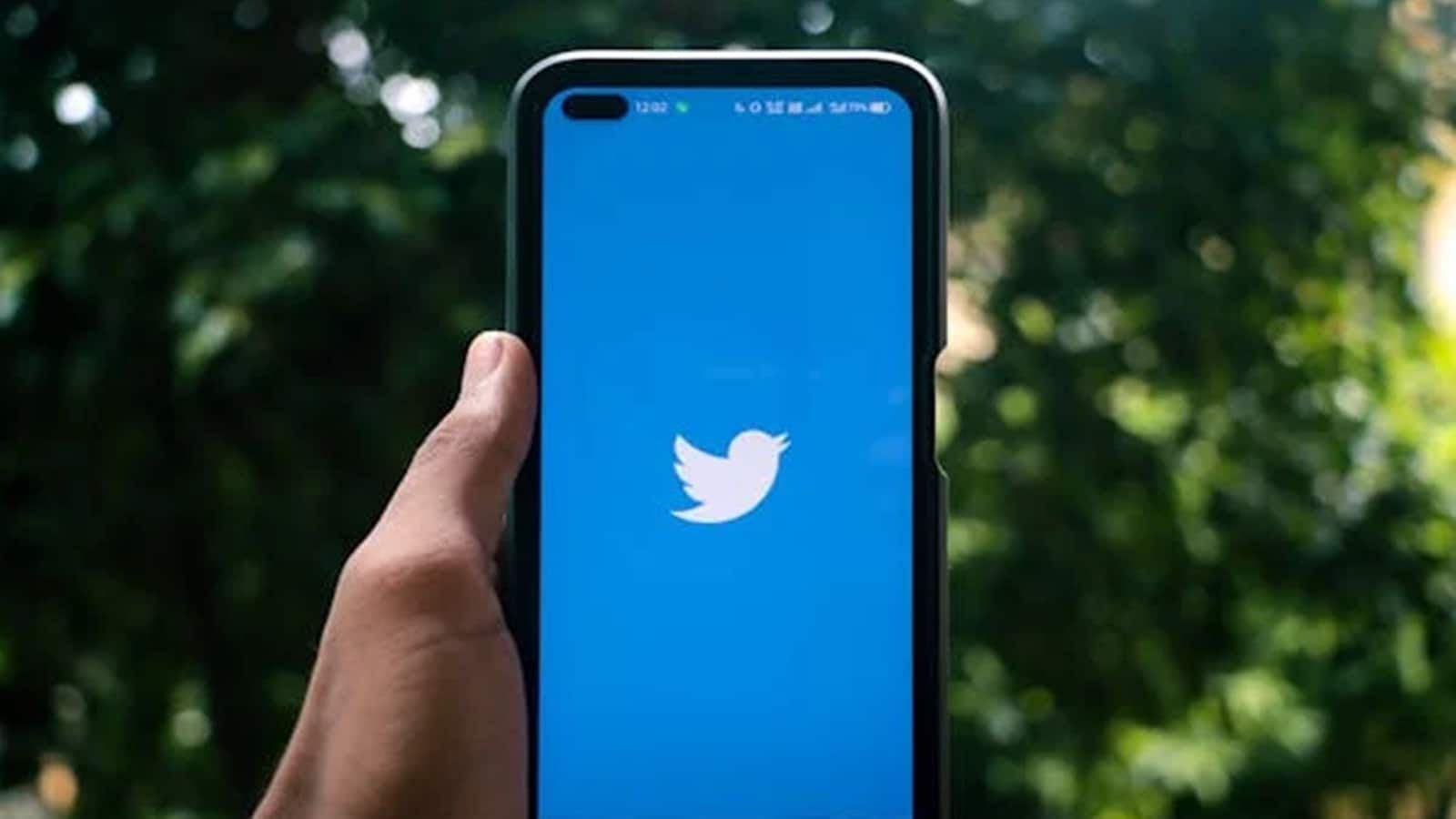 ₹30 लाख में बिकी Twitter की नीली चिड़िया, Apple की इन दुर्लभ चीजों को भी बंपर बोली