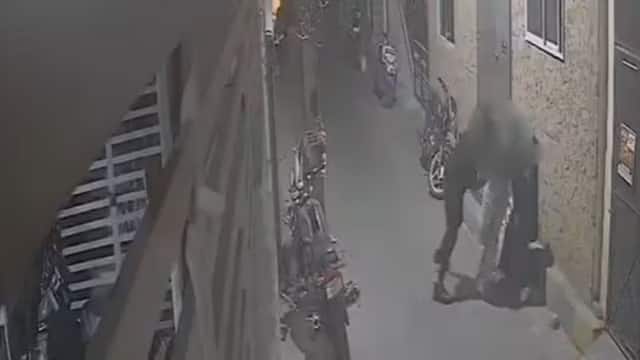 बेंगलुरु में सुनसान सड़क पर जा रही युवती के साथ हुई खौफनाक घटना, सीसीटीवी में कैद हुई वारदात