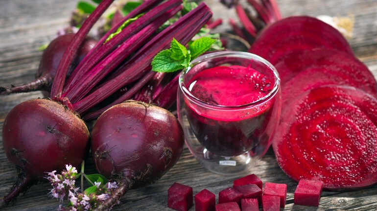 Beetroot Benefits: गर्मियों में चुकंदर है सुपरफूड, रोज खाने से मिलेंगे 5 जबरदस्त फायदे - beetroot benefits summer health tips eat beetroot daily for these 5 benefits | Moneycontrol Hindi