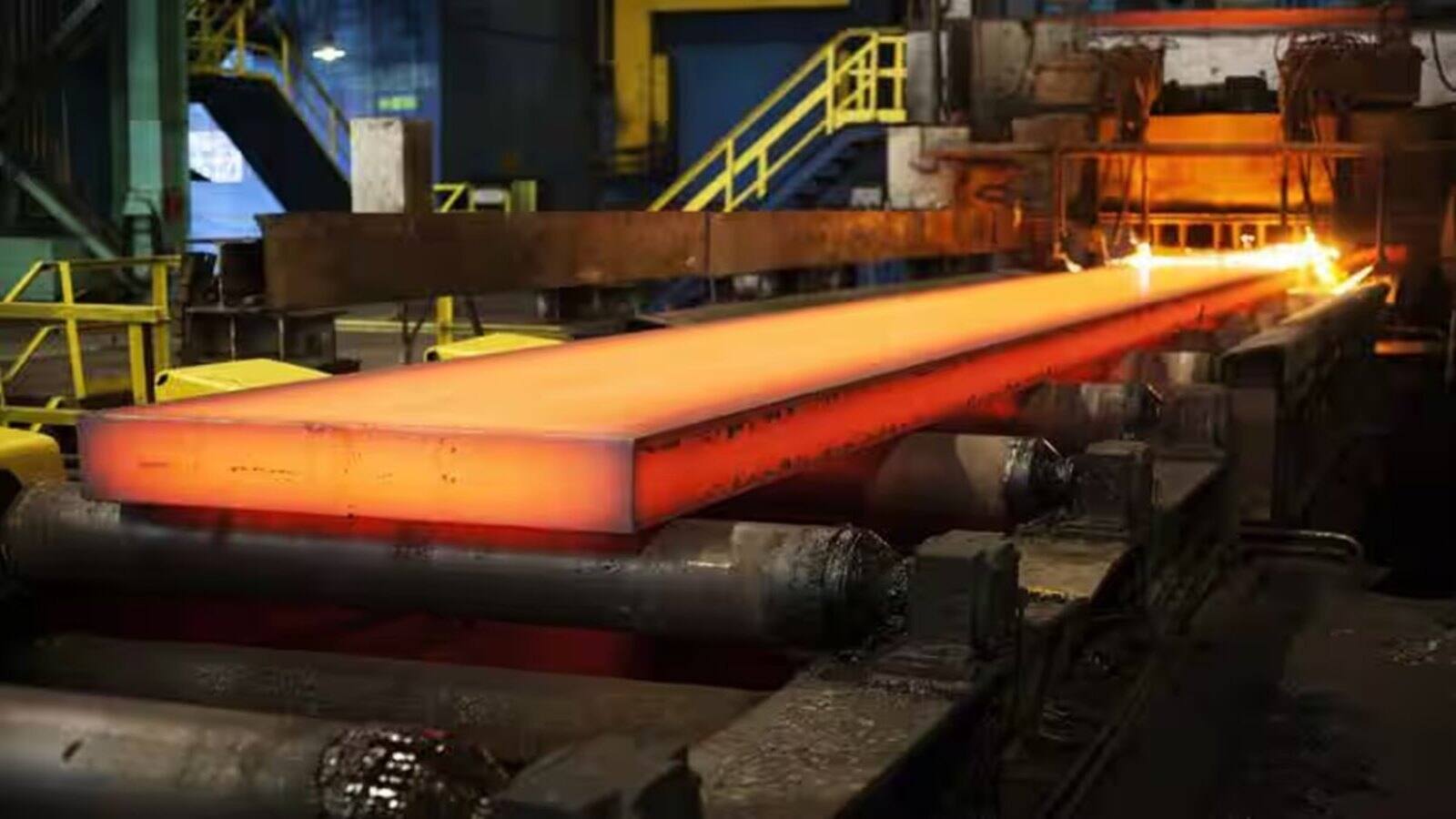 IIP: औद्योगिक उत्पादन ने दी अच्छी खबर, मार्च में देखी 3% की बढ़ोतरी IIP: औद्योगिक उत्पादन ने दी अच्छी खबर, मार्च में देखी 3% की बढ़ोतरी