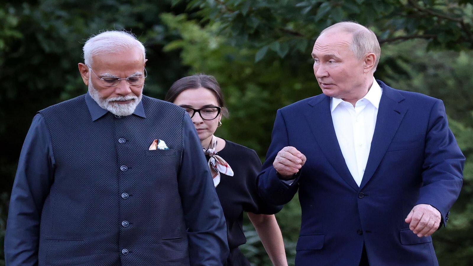 PM Modi skip Russia visit: पाकिस्तान से तनाव के बीच पीएम मोदी का रूस दौरा रद्द, पुतिन के साथ 'विक्ट्री डे' परेड में होना था शामिल