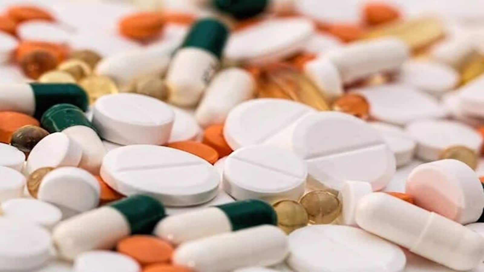 Pharma Stocks : US फोकस वाले फार्मा शेयर इस साल 12-17% तक गिरे, क्या ट्रंप टैरिफ से बचे रहने के बाद इनमें आ सकती है तेजी ?