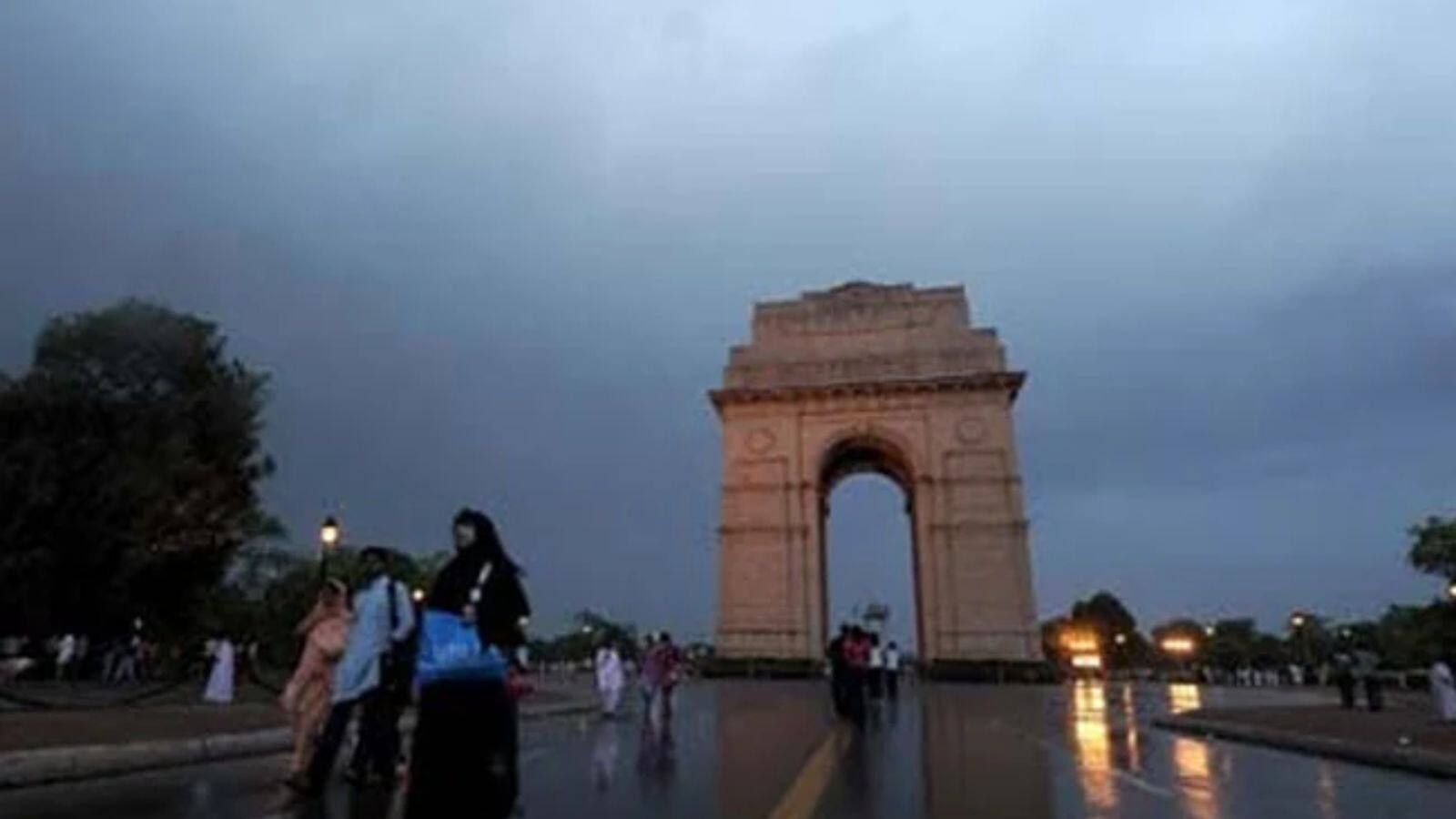 दिल्लीवासियों को गर्मी से मिलेगी राहत, अगले दो घंटों में राजधानी में बारिश और तेज हवाएं चलने का अनुमान, IMD जारी किया ऑरेंज अलर्ट