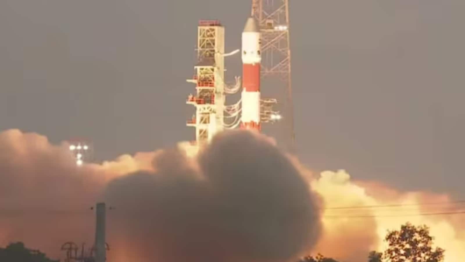 ISRO EOS-09: सफलतापूर्वक लॉन्च के बाद भी विफल हुआ इसरो का EOS-09 सेटेलाइट मिशन, क्या रही वजह?