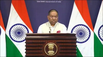 
भारत ने शुक्रवार को बांग्लादेश  में अल्पसंख्यकों के खिलाफ हो रही हिंसा पर गहरी चिंता जताई। 