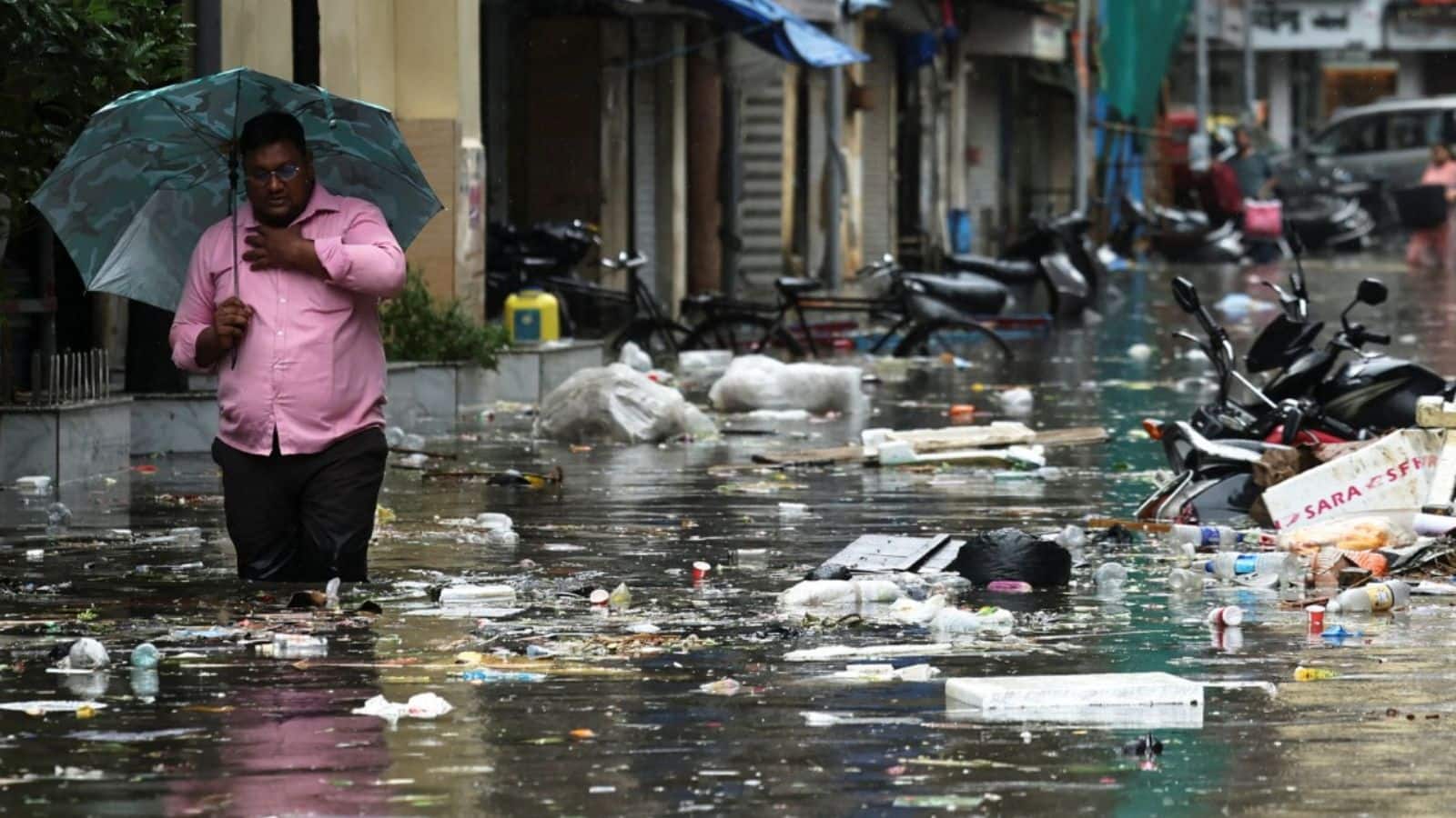 Mumbai Rain: मुंबई की बरसात, मुसीबत साथ, क्यों हर साल मायानगरी में बन जाते हैं बाढ़ जैसे हालात?