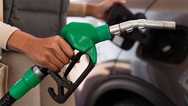 Petrol Diesel Price Today: सुबह-सुबह बदले दाम, देखिए किस शहर में क्या है रेट