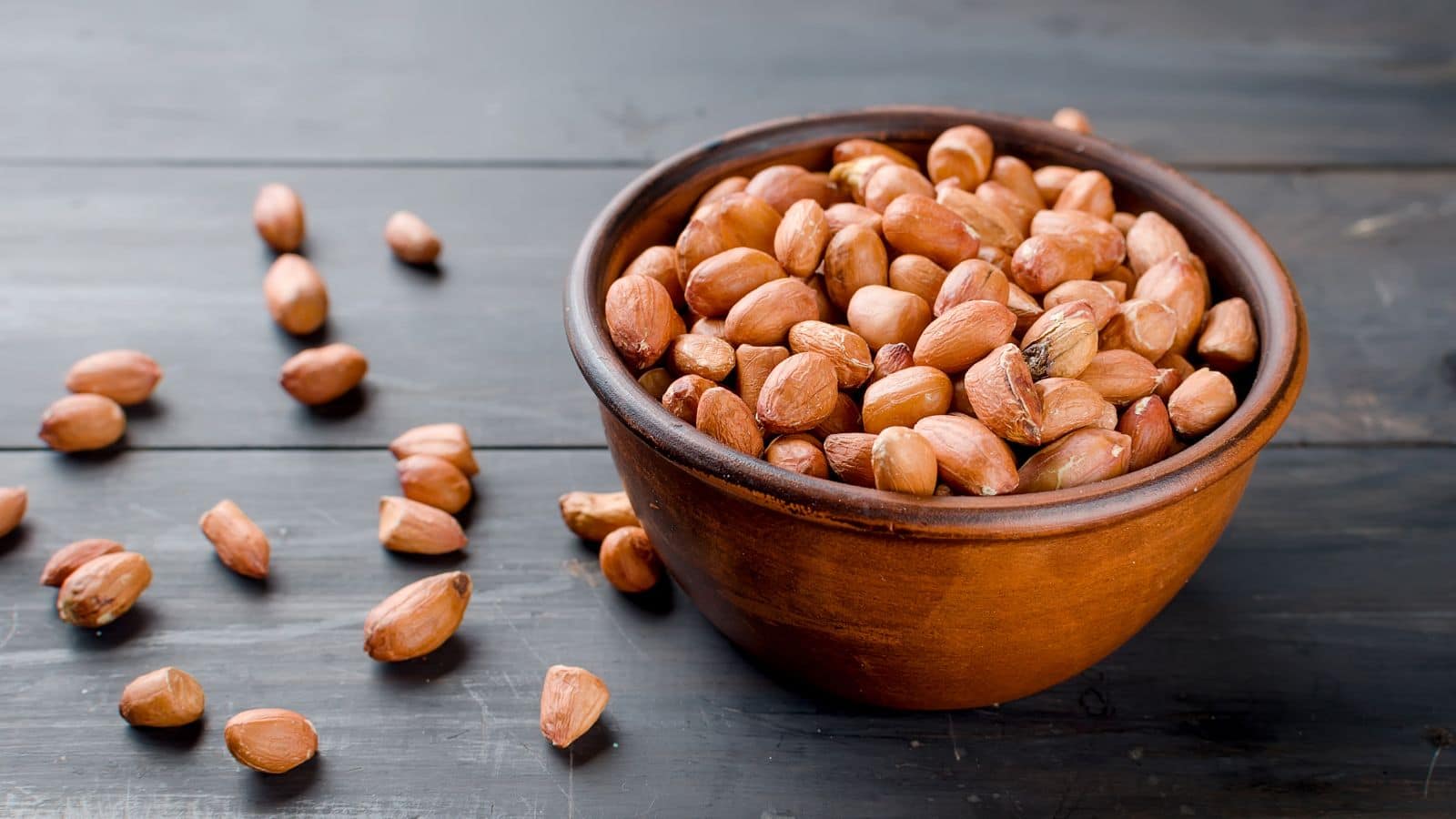 Soaked Peanuts: गर्मियों में भिगोकर खाएं मूंगफली, इन 10 बिमारियों से मिलेगा जबरदस्त आराम