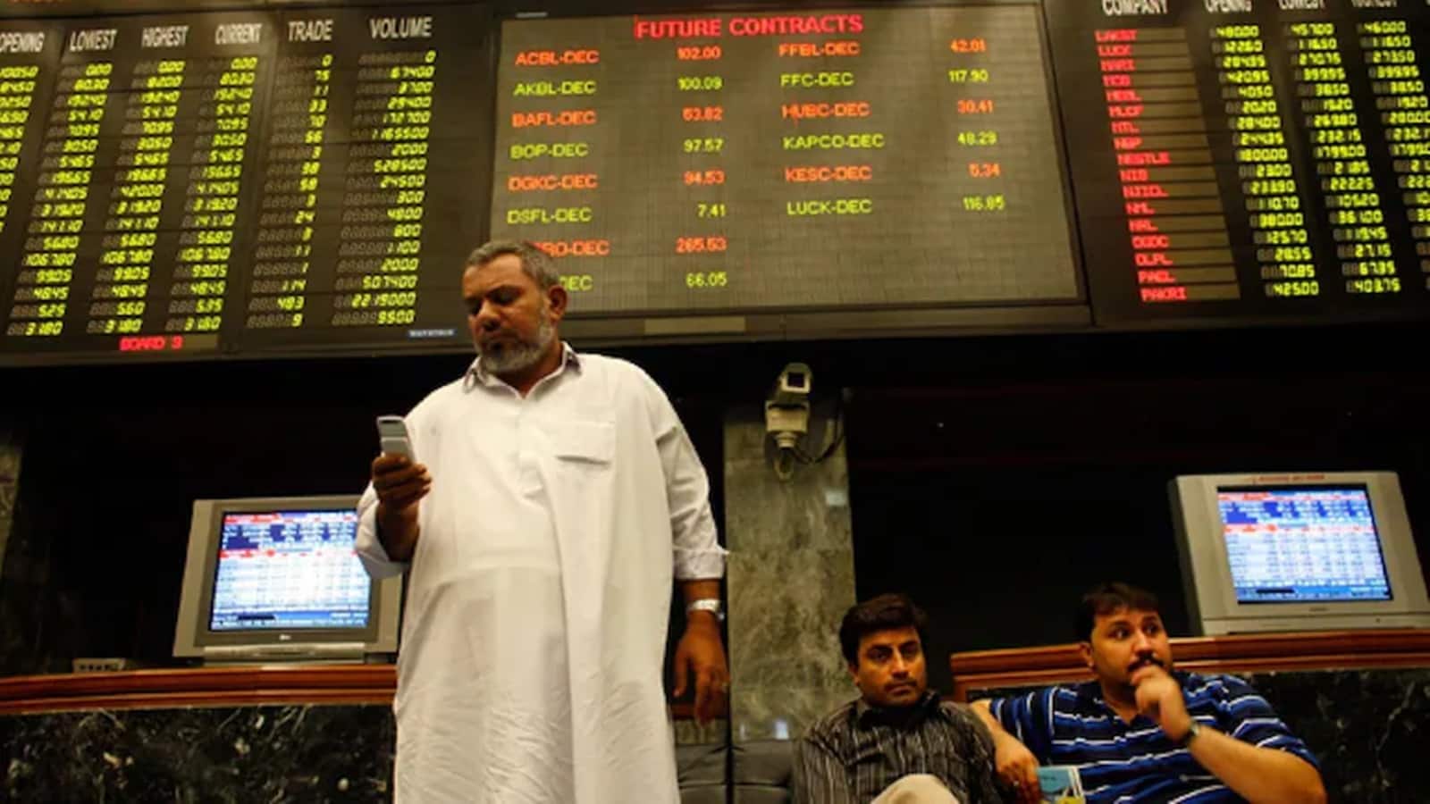 Stock Market Live Updates: सेंसेक्स 254 अंक चढ़ा, निफ्टी 24700 के ऊपर, Sun Pharma, M&M, Titan टॉप लूजर