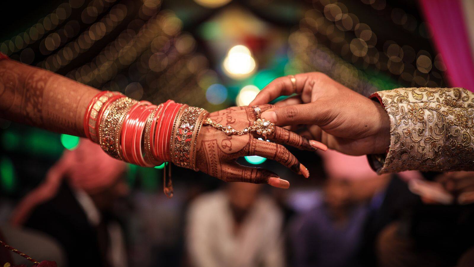 न मंडप, न फेरे, फिर भी शहनाइयों की गूंज! जानें क्या है नकली शादी का ट्रेंड