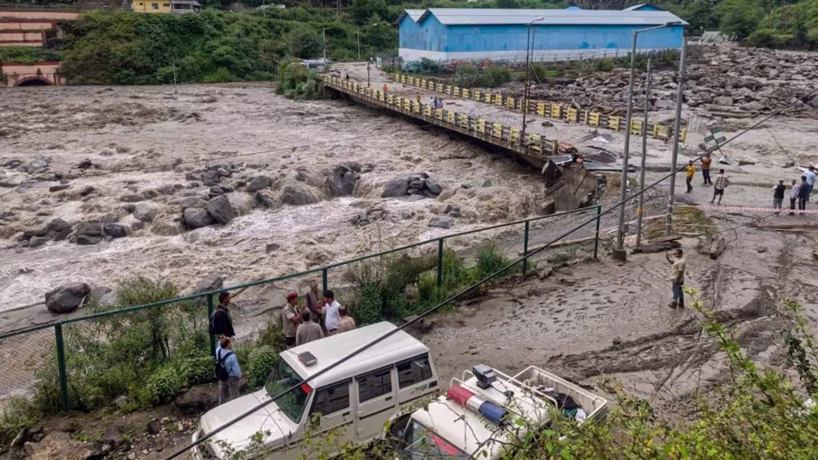 Himachal Pradesh Flood: हिमाचल प्रदेश में प्रकृति की भीषण मार, बादल फटने से बाढ़, 5 की मौत, कई लापता