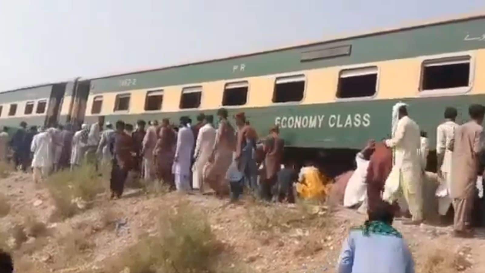 https://images.moneycontrol.com/static-hindinews/2025/06/Jaffar-Express-Derail.jpg