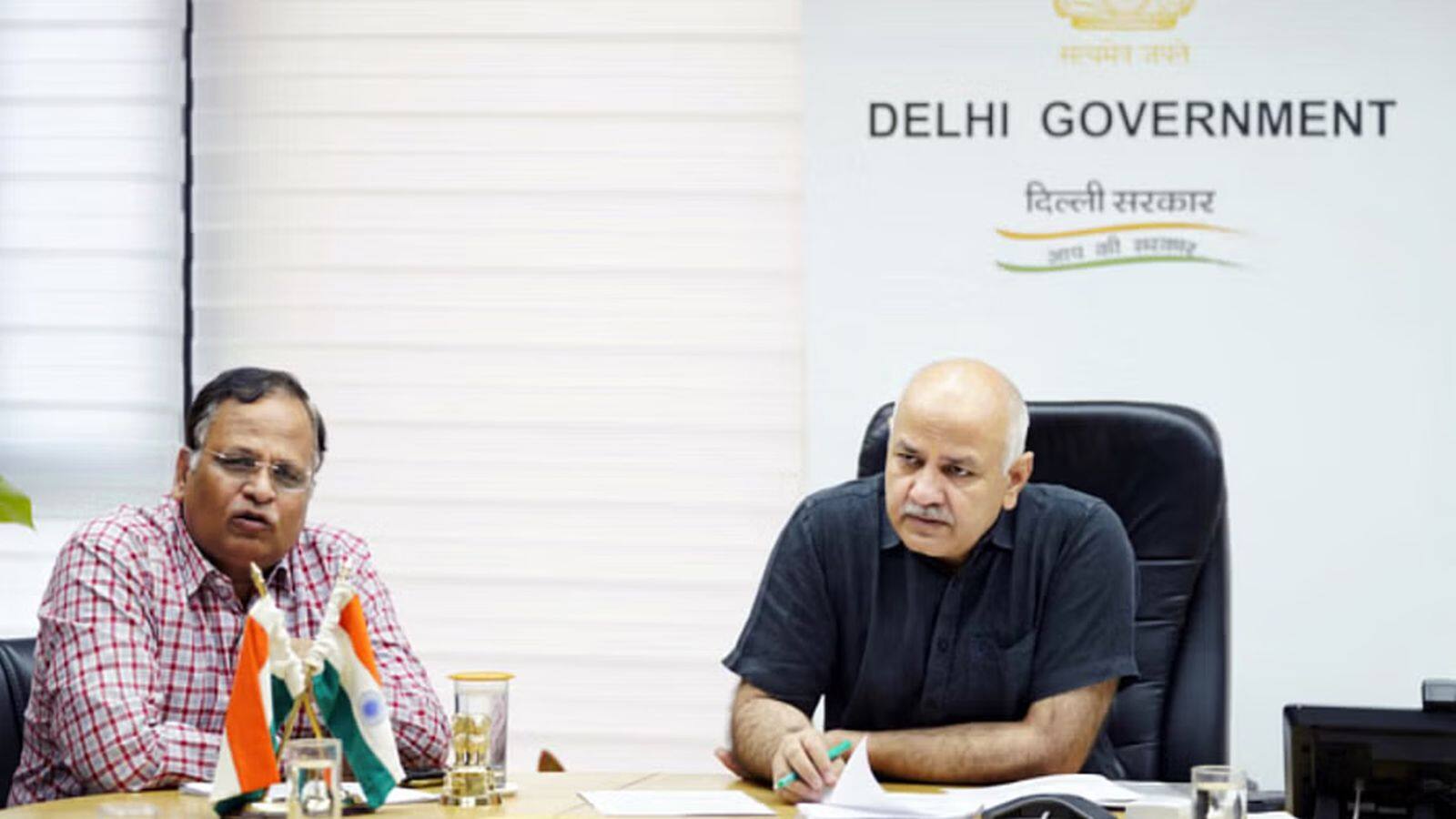 National-Delhi Classroom Scam: मनीष सिसोदिया और सत्येंद्र जैन को ACB ने भेजा समन, ₹2,000 करोड़ का है 'क्लासरूम घोटाला' – #INA