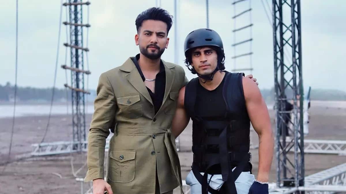 Roadies XX Winner: एल्विश यादव की गैंग के कुशाल तंवर ने जीता रोडीज, बाइक के साथ मिले 10 लाख रुपये Roadies XX Winner: एल्विश यादव की गैंग के कुशाल तंवर ने जीता रोडीज, बाइक के साथ मिले 10 लाख रुपये