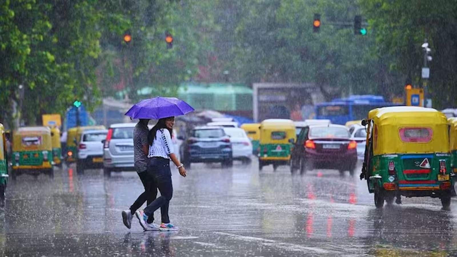Heavy Rain Alert: कभी भी दिल्ली में दस्तक दे सकता है मानसून, उमस वाली गर्मी से राहत, भारी बारिश का अलर्ट