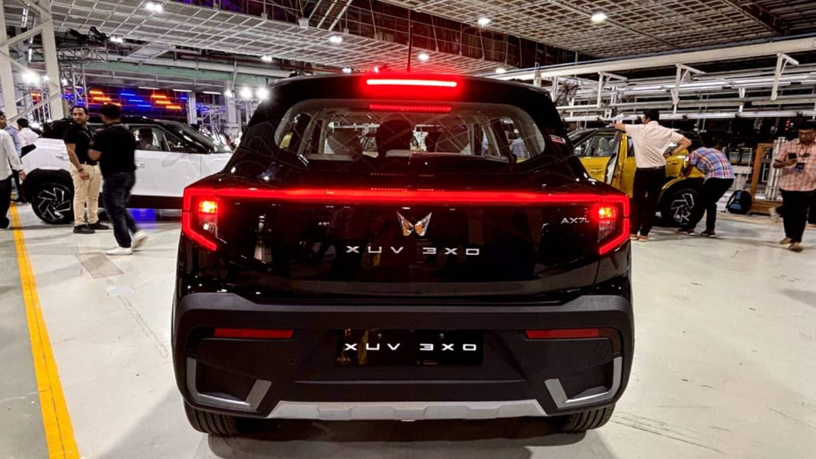 XUV 3XO 1