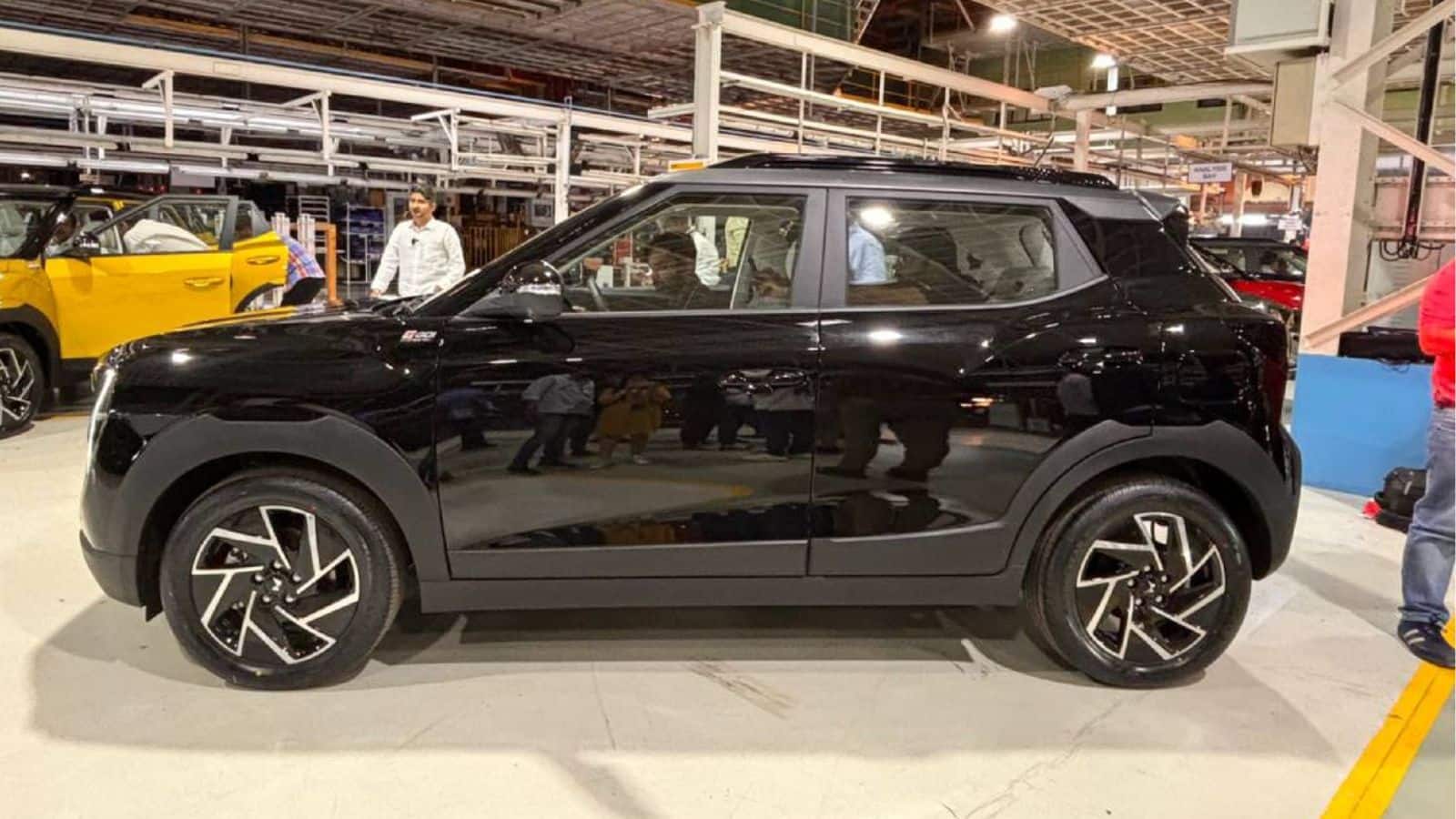 XUV 3XO 2